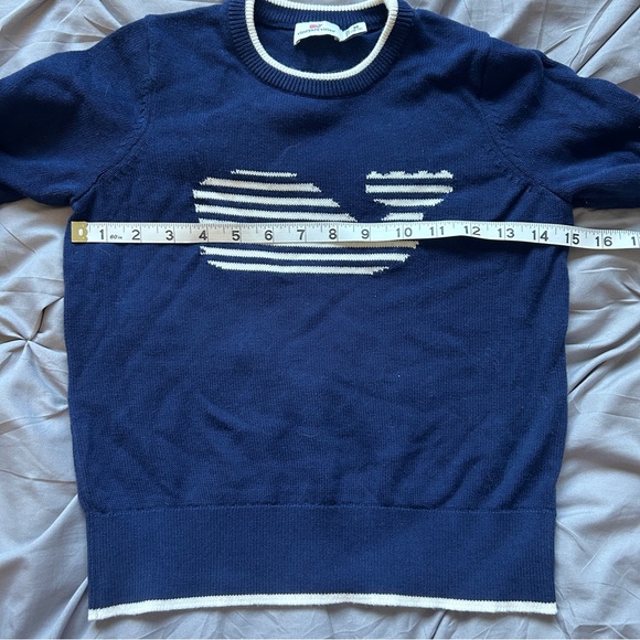 Vineyard Vines Crewneck with Whale - Picture 6 of 6